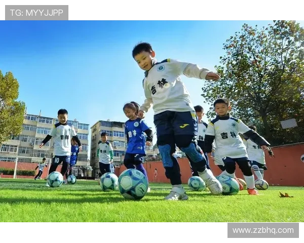 在绿茵场上舞动的风之子最飘逸的足球明星风采解析